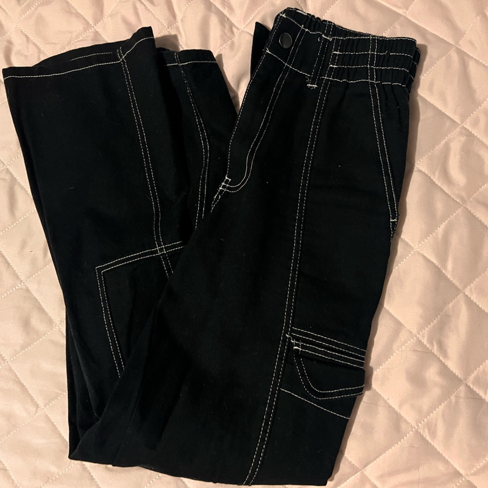 Black Contrast-Stitch Cargo Pants